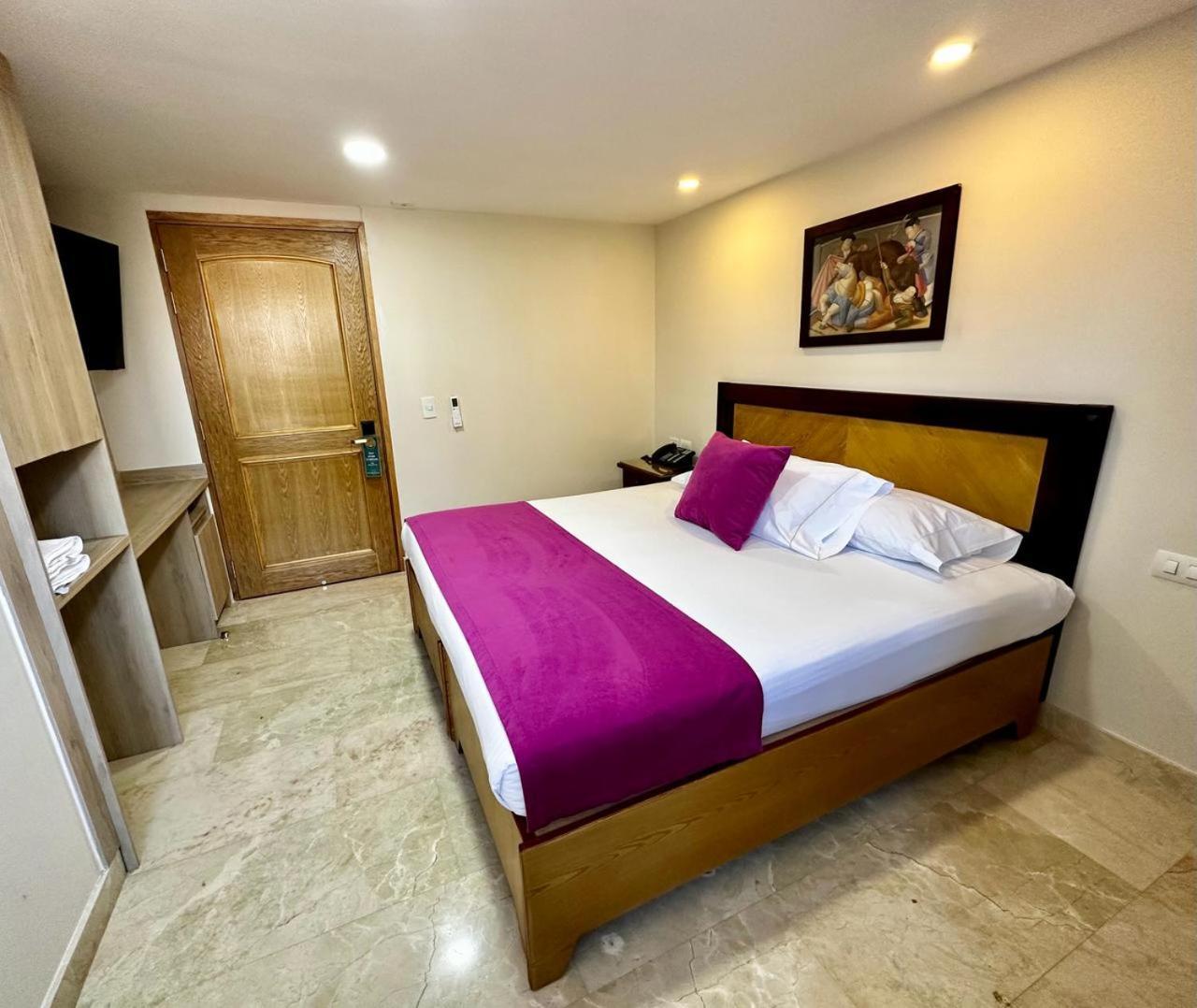 Hotel San Pedro Del Fuerte Medellín Buitenkant foto